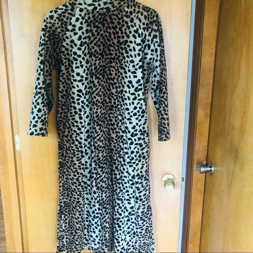 Vintage Cheetah print bathrobe - Picture 3 of 4